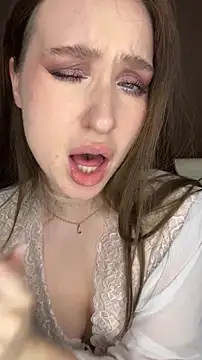 cuteeyesbaby online show from January 15, 6:19 am