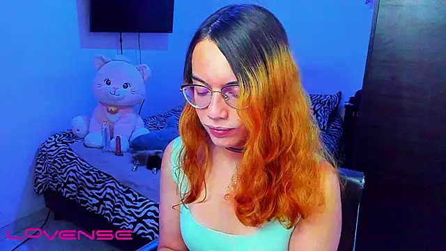 lillykittyyy online show from February 3, 9:40 pm