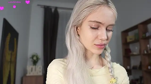 KristalCrowner online show from March 20, 7:41 pm