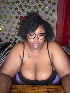 Chocolatebunnyxx96 online show from February 8, 11:40 pm