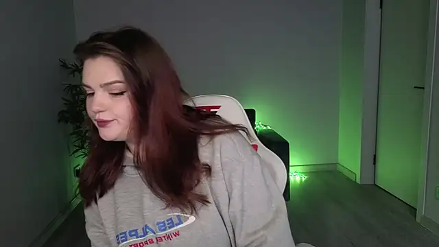 MilkyPop  online show from April 7, 9:00 am