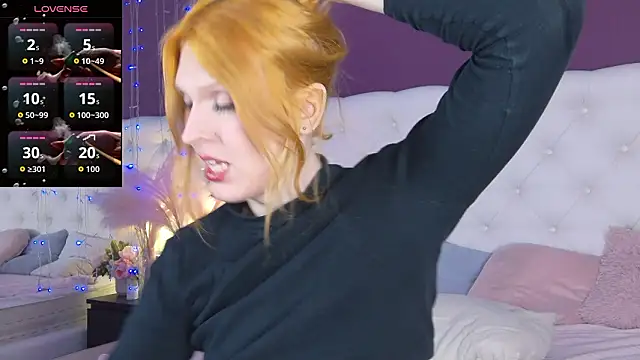 LunaBl1ss online show from February 11, 9:49 pm