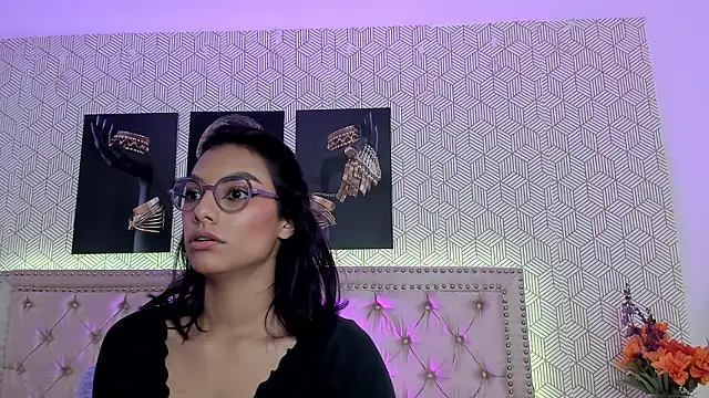 MeganRosseX online show from March 3, 6:25 pm