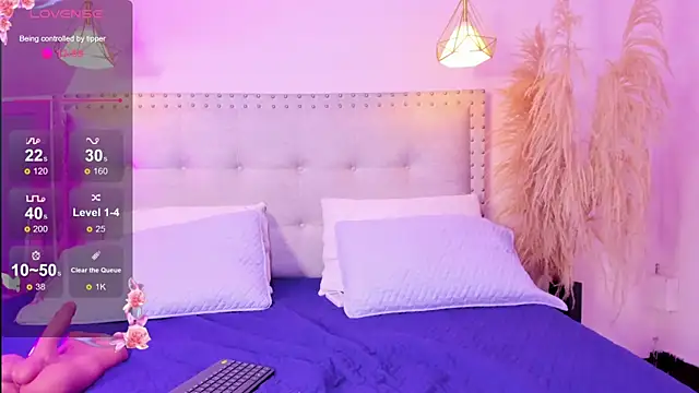 Mia dolls18 online show from April 17, 3:41 am