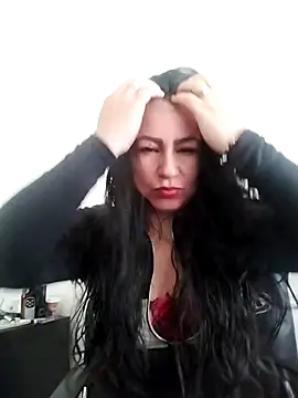 Helen Novoa online show from April 11, 8:45 pm