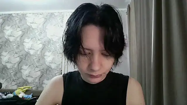 LxayBloom online show from February 17, 9:19 am