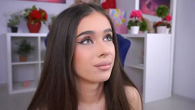 Ava Solis online show from January 17, 9:00 pm