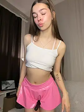 SkylineBliss online show from March 7, 2:40 am