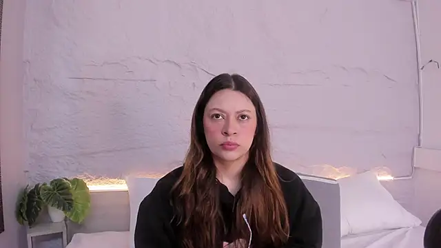 lanna 18  online show from March 12, 12:08 pm