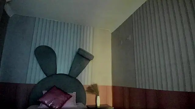 Vanessa 2110 online show from January 17, 6:15 pm