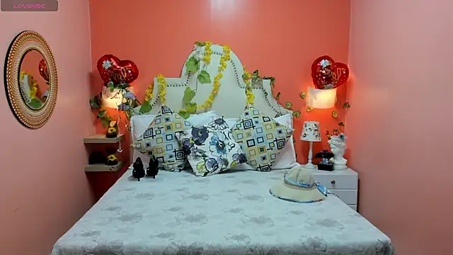 Dalila Najjar  online show from April 9, 2:55 pm