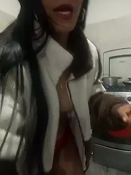 ilairahot online show from January 19, 1:24 am