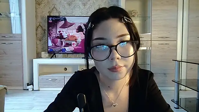 AprilOnilll online show from February 16, 10:48 am