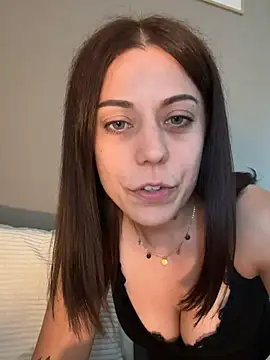 Luna licous online show from May 28, 6:17 pm