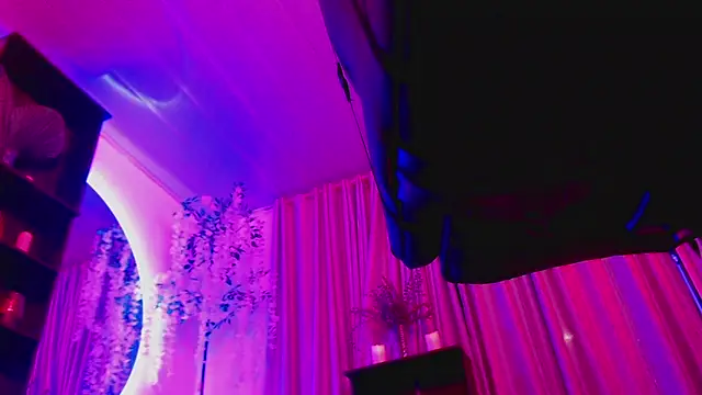 Sweet lenna online show from March 8, 2:04 am