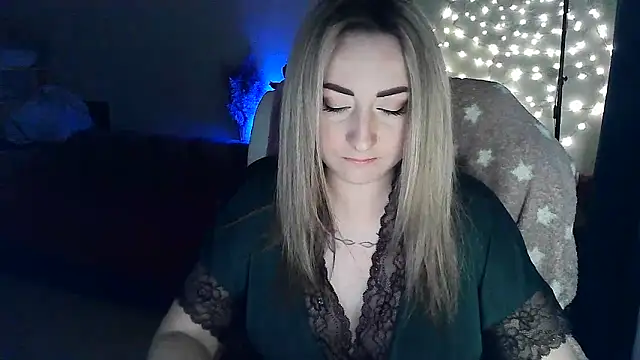 FoxyAnn12 online show from April 23, 12:29 pm