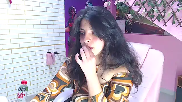 millybell303av online show from February 7, 7:29 pm