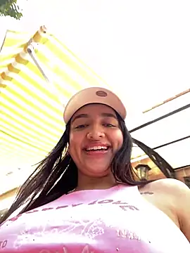 honey kendalll online show from March 2, 11:39 am