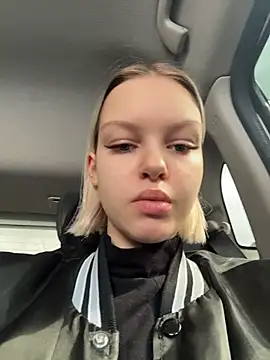 AshleyMur online show from April 19, 5:18 am