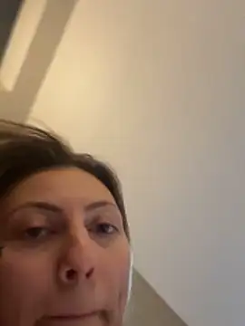 KellyKardashian online show from February 3, 6:40 am