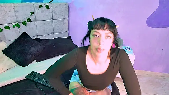 thalia roose online show from January 19, 3:52 pm