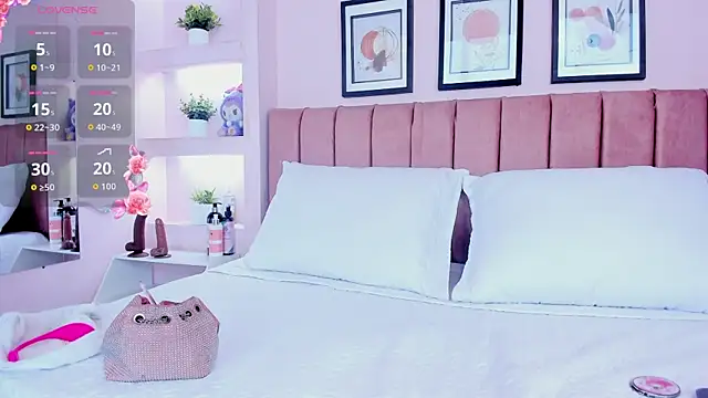 Katteyes   online show from April 1, 3:09 pm