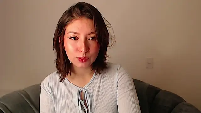 -Ivonnys online show from February 16, 8:20 pm