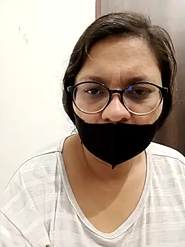 piryasharma005 online show from March 12, 10:45 pm