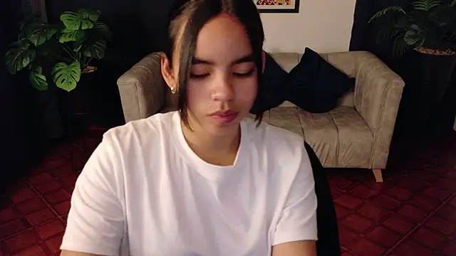 SofiaMante  online show from March 11, 9:39 pm