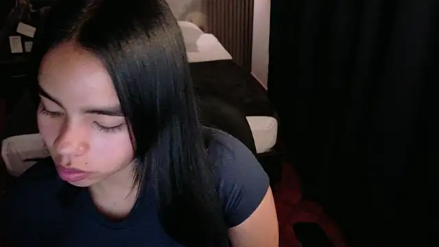 SofiaMante  online show from April 18, 12:46 am