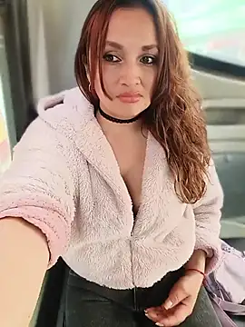 Alejandra N online show from June 19, 8:01 pm