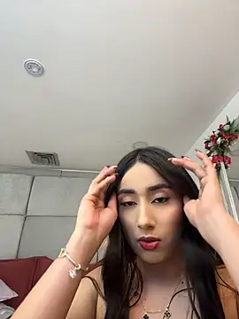 IvonneOwen online show from May 18, 3:27 am
