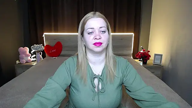 OliviaVerr online show from March 3, 1:39 pm