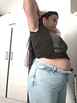 SexyandnaughtyLatinos online show from June 21, 8:13 pm
