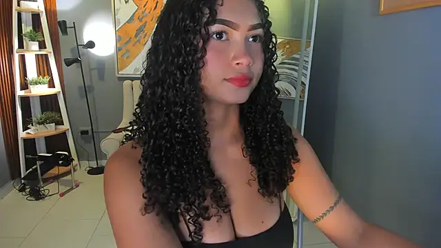 ailann  online show from January 15, 8:04 pm