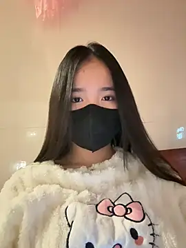 Gwen879 online show from March 6, 1:12 am