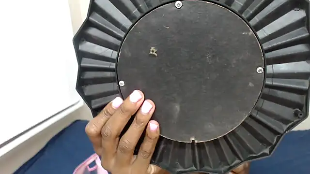 TallDivaNoir online show from March 3, 5:41 pm