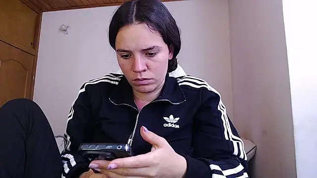 Shanel Lozano online show from March 25, 8:45 pm