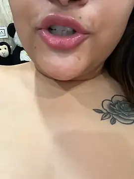 HotNeha08 online show from June 25, 3:39 am