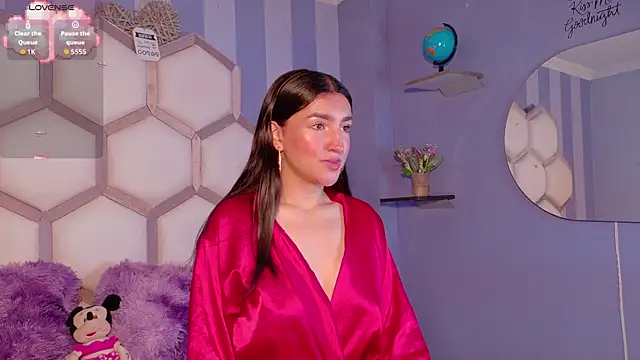 yvi taylor online show from June 1, 12:40 pm