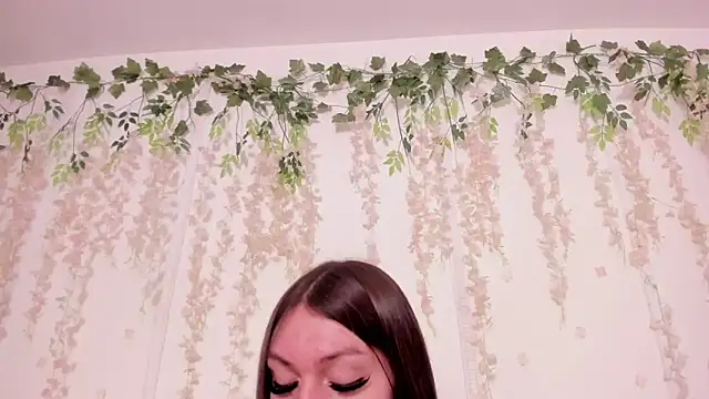 lizz lunna online show from March 30, 8:41 pm