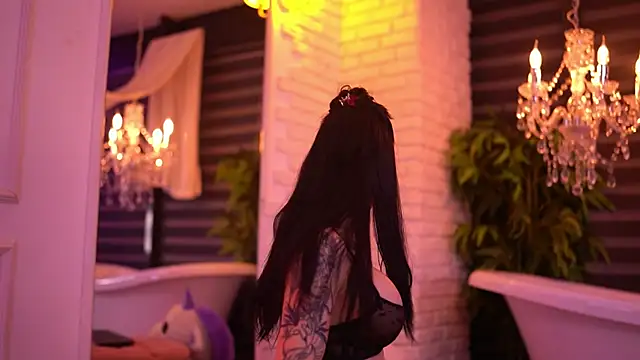 NyssaSky online show from January 18, 6:48 pm