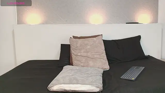 Laura Miller1 online show from February 16, 3:45 pm