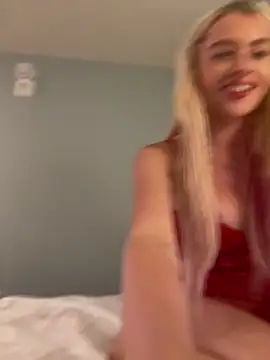 blondebunny999 999 online show from June 12, 7:16 am