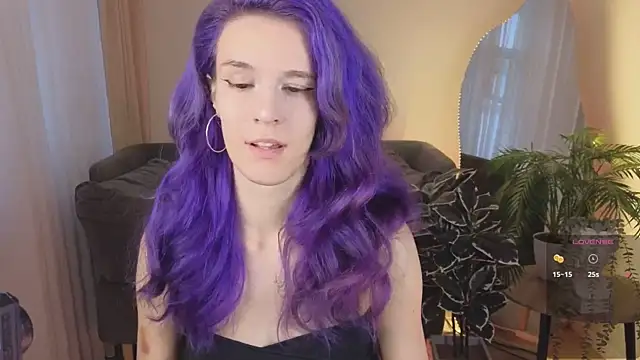 AuraLaunni online show from July 24, 7:17 am