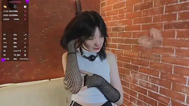 LisaBunnyy online show from February 22, 7:15 pm