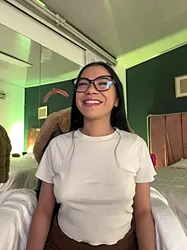 Little Lexyy online show from July 19, 5:53 am