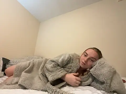 Bayleighjohnson18 online show from January 14, 5:07 pm