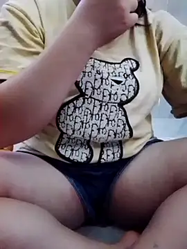 Zoe-666 online show from February 18, 2:21 am