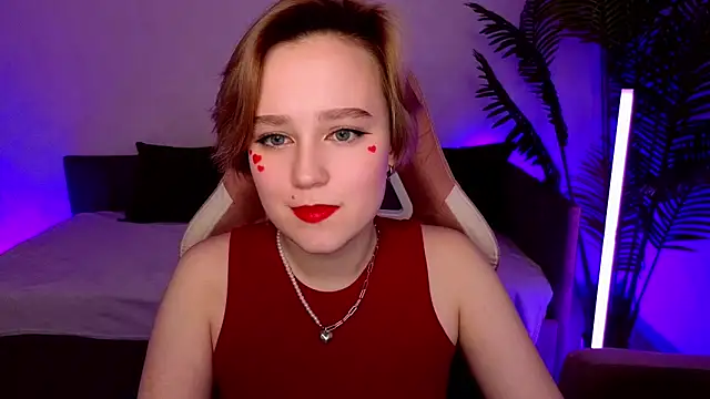 Ellie Heavenly online show from February 10, 8:28 am